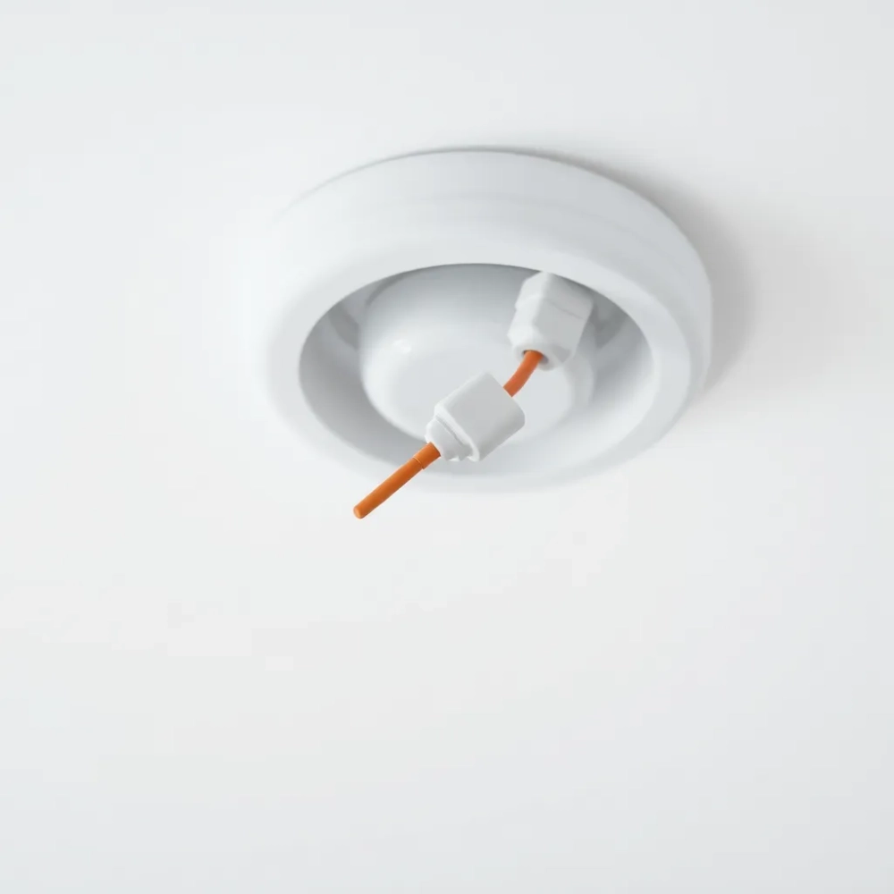 Jak przedłużyć przewód elektryczny w suficie